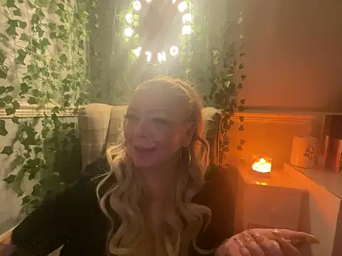 BonnyDesire's cam snapshot