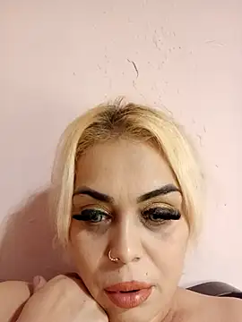 izauri2025 live sex cam