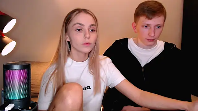 juliaanddima's cam snapshot