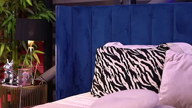 NicoleCellini's cam snapshot