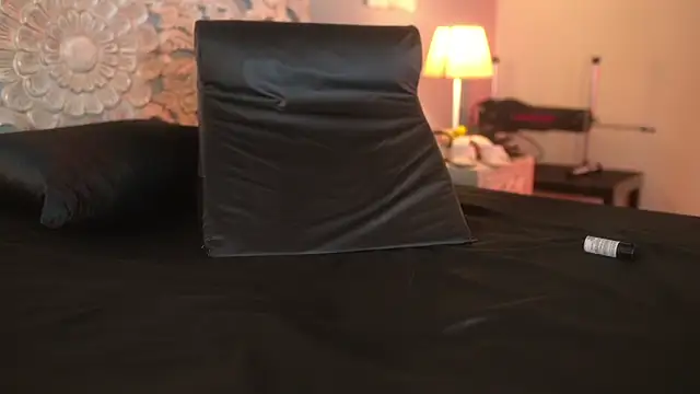 lupeebony live sex cam