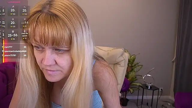 BellaLaPetit live sex cam