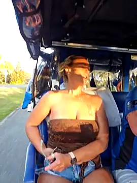 Dixiefaye_'s cam snapshot