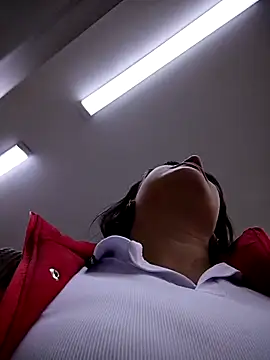 Lesly_10-'s cam snapshot