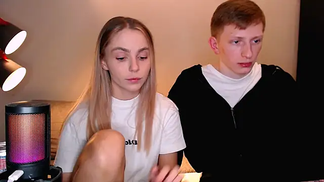 juliaanddima's cam snapshot