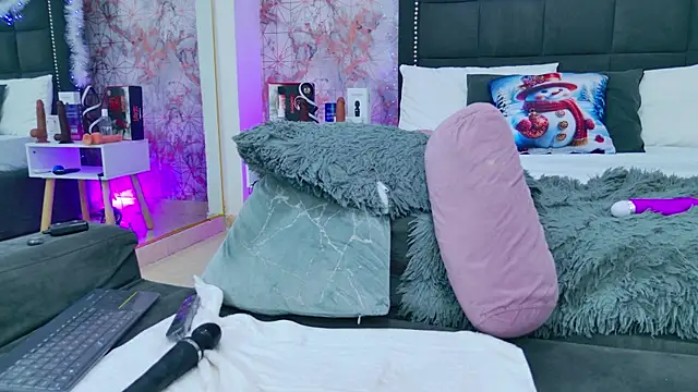 Angelique_Angell's cam snapshot