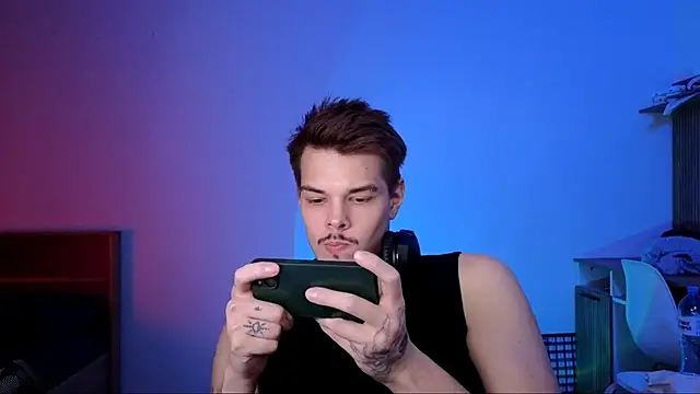 DENIS_HERE's cam snapshot