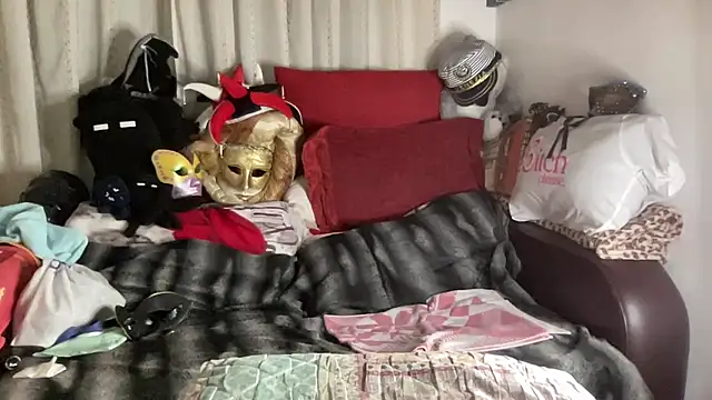 EroticVenetian live sex cam