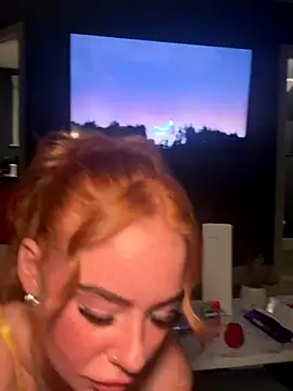 Ellieskyyee1's cam snapshot