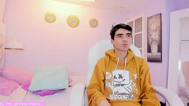 Hottie_Guy's cam snapshot