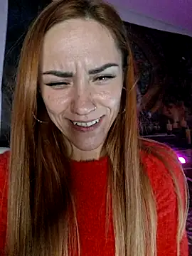 SlimBellaa live sex cam