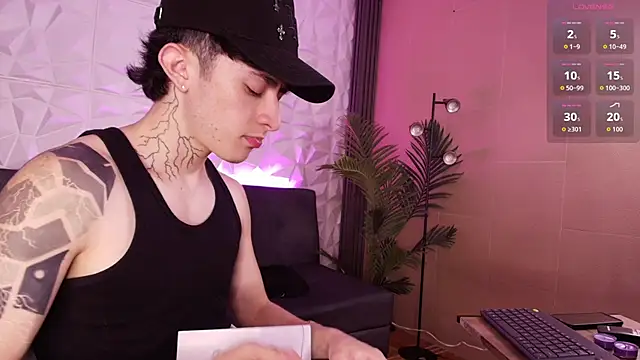 troy_rouge live sex cam