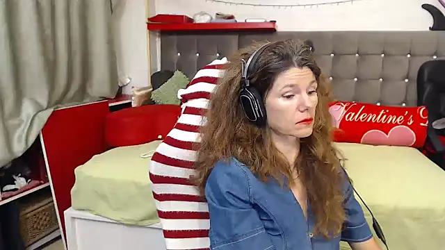 kellyterapy's cam snapshot