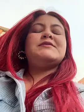 lia_moon77 live sex cam