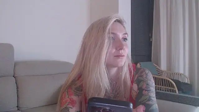 tattoobbgirl's cam snapshot