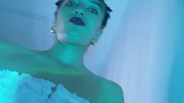 Isabella_Blondetf's cam snapshot