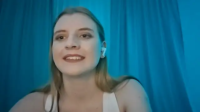 LynteriLain's cam snapshot