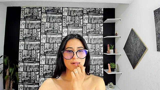 ChloeTurner_'s cam snapshot