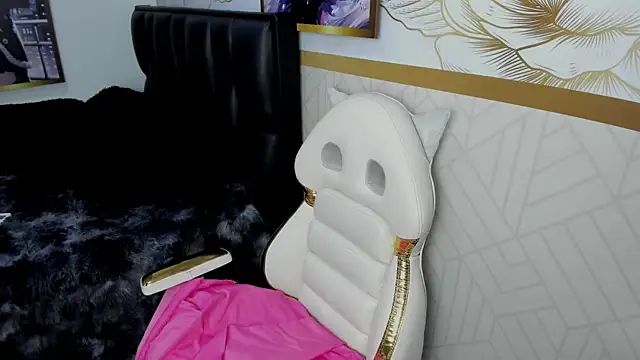 adara_sweet20's cam snapshot