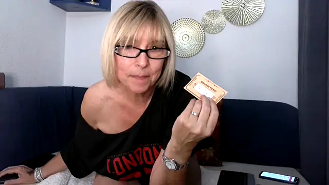 NAWTYClassyBritMILF's cam snapshot