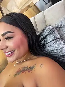 MaddyGray_'s cam snapshot