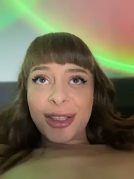 YourBabyBee live sex cam