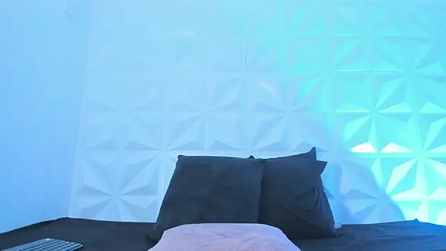 Emmie_Wood1's cam snapshot