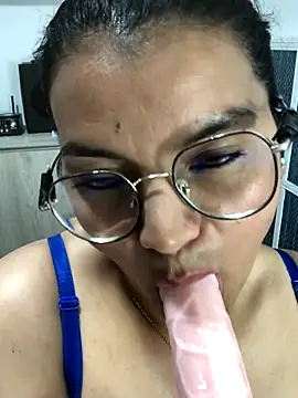 Rosa_Vidal_'s cam snapshot