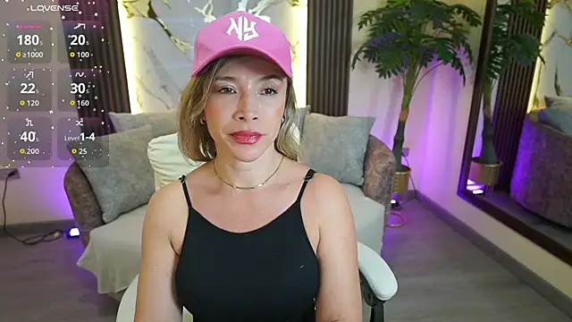 AlliceRouse's cam snapshot