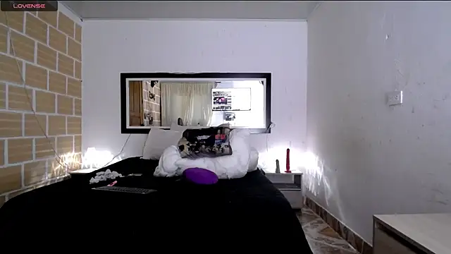 Julieta_Rodriguez's cam snapshot