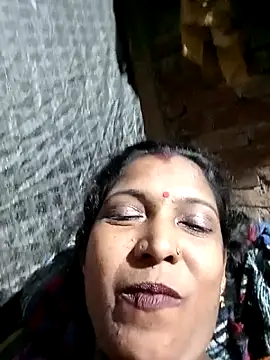 Savita992 live sex cam