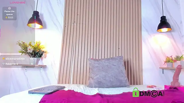 lia_harper_'s cam snapshot