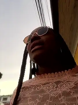 Britany_2-7's cam snapshot