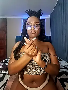 Queen-Chocolate's cam snapshot