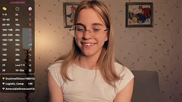 JoanBaggott live sex cam