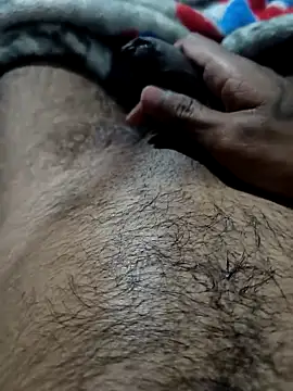 yuvrajpandey's cam snapshot