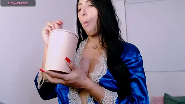 paulett2024's cam snapshot