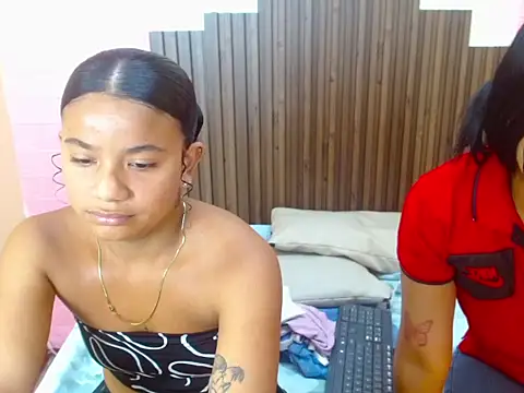 AmaliaAndAngely's cam snapshot