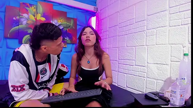 Ashley_James's cam snapshot