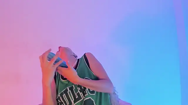 lily_ross1's cam snapshot