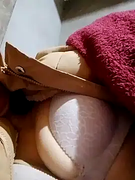 TRIEUTRIEU20's cam snapshot