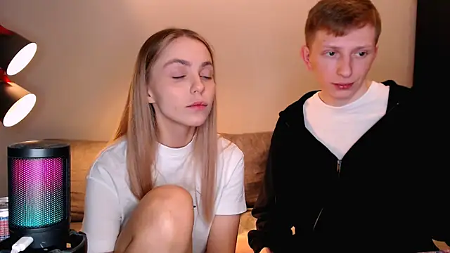 juliaanddima's cam snapshot