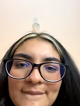 Cat2525 live sex cam