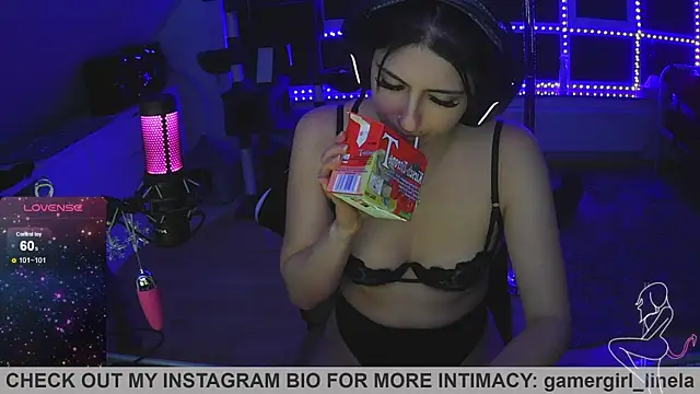 Gamergirl-Linela live sex cam