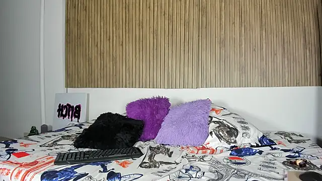 Hayley-Fox's cam snapshot