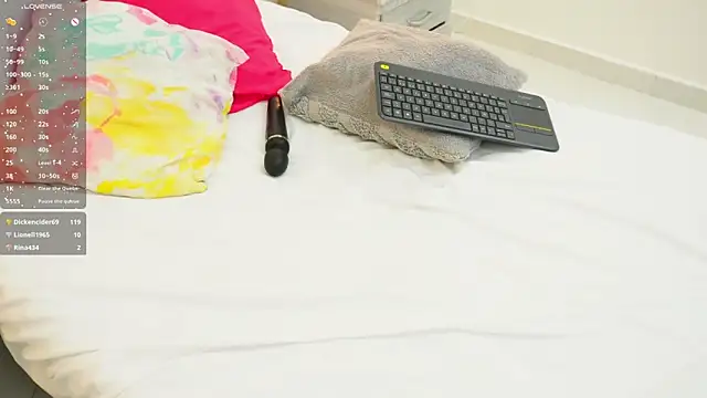 Camilaperson's cam snapshot