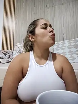 LaurenWelly_'s cam snapshot