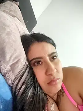 mialorents's cam snapshot