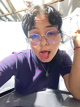 Lily-o's cam snapshot