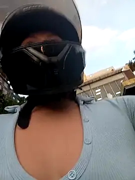 Scarlet_Aura's cam snapshot